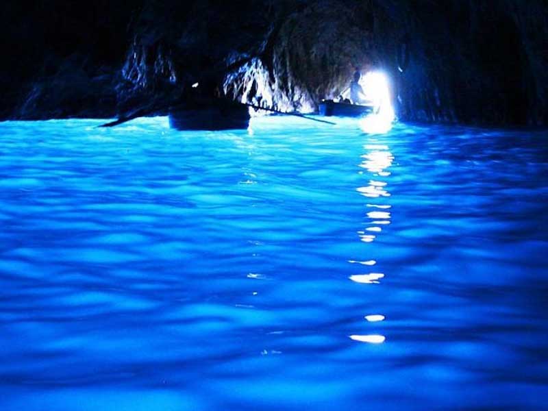 grotta azzurra castro